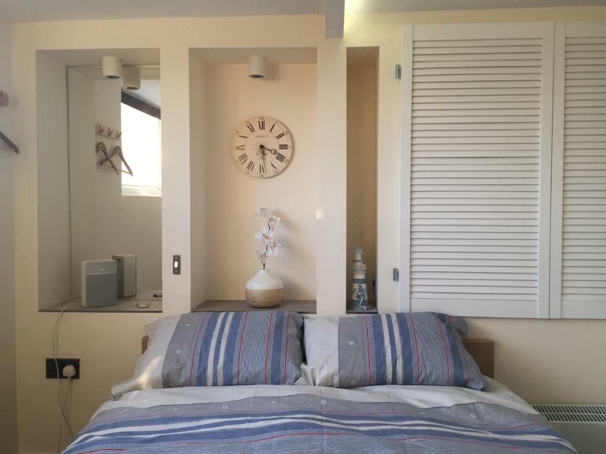 Self-Contained Small Apt. ウェーマス エクステリア 写真