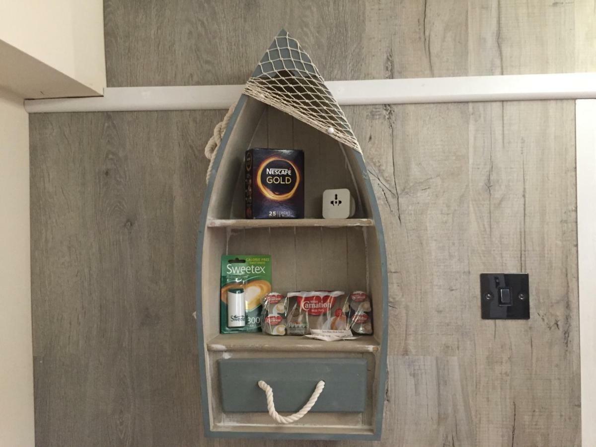 Self-Contained Small Apt. ウェーマス エクステリア 写真